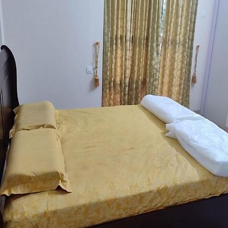 Silver Oaks Flat Sc Golf Links Road Kowdiar Thiruvananthapuram By Probity Ventures Экстерьер фото